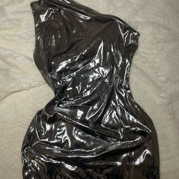 Silver dress - Picture 1 of 1